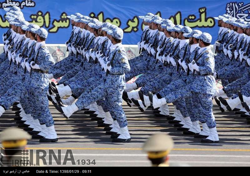 Las fuerzas del Ejército de Irán exhiben su poder Las fuerzas del Ejército de Irán exhiben su poder