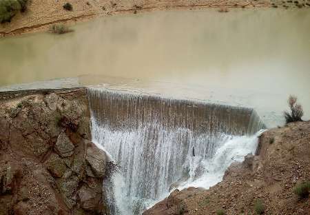 مهار روان آب در كم آبی