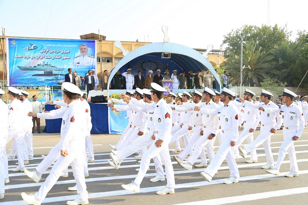 نمايش قدرت نيروهاي مسلح در كنارآبهاي خليج فارس