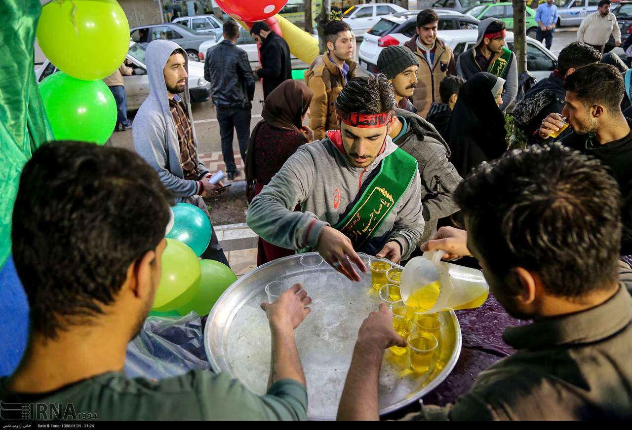 جشن نیمه شعبان و توزیع شیرینی و شربت در بجنورد