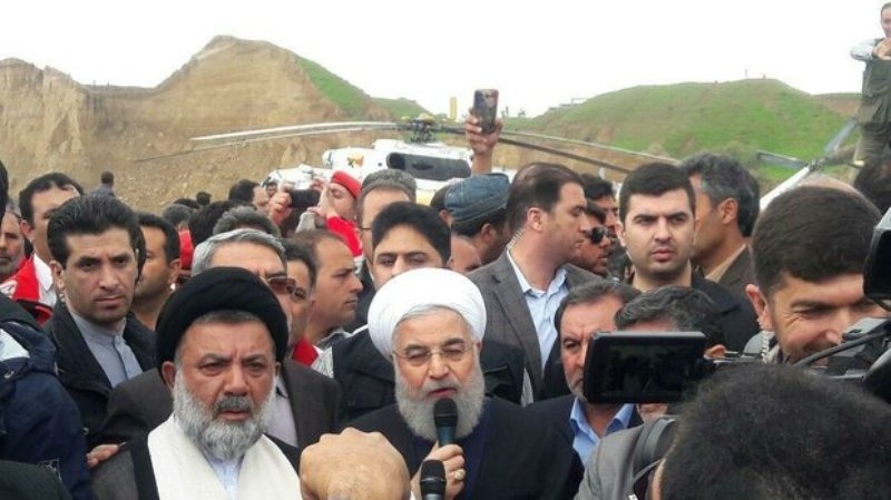 Iran/Inondations: le président Rohani salue le rôle de l'Armée dans l'aide aux sinistrés Iran/Inondations: le président Rohani salue le rôle de l'Armée dans l'aide aux sinistrés