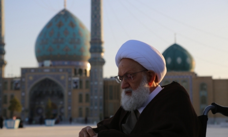 تجلیل از آیت الله شیخ عیسی قاسم بعنوان مهدی یاور سال در قم تجلیل از آیت الله شیخ عیسی قاسم بعنوان مهدی یاور سال در قم