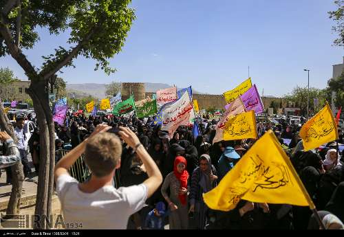 تدارک برای شادپیمایی و جشن نیمه شعبان در شیراز