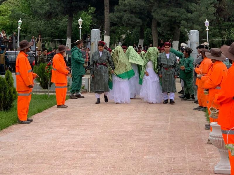 عروسی دسته جمعی در حاشیه جشن نیمه شعبان افغانستان