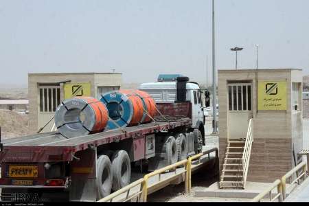 گواهينامه استاندارد براي چهار هزار و 978 تن كالا در آستارا صادر شد گواهينامه استاندارد براي چهار هزار و 978 تن كالا در آستارا صادر شد