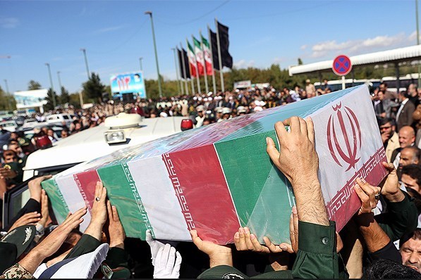 پيكر مطهر شهيد ناصر درويي در كامياران تشييع شد پيكر مطهر شهيد ناصر درويي در كامياران تشييع شد