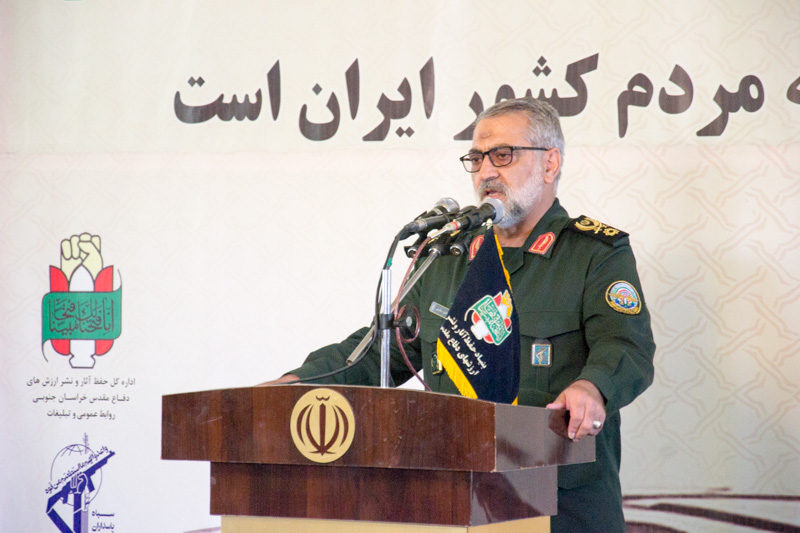 سخنگوي نيروهاي مسلح: آمريكا عالم را به آتش كشيده است سخنگوي نيروهاي مسلح: آمريكا عالم را به آتش كشيده است