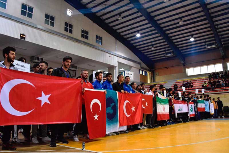 تیم بدمینتون دانشگاه ارومیه در رقابتهای بین المللی دانشجویی قهرمان شد تیم بدمینتون دانشگاه ارومیه در رقابتهای بین المللی دانشجویی قهرمان شد