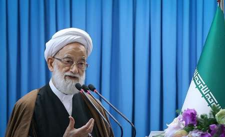 آیت الله امامی كاشانی: به خاطر سود اندك، سرمایهها را به خارج كشور نمیبریم آیت الله امامی كاشانی: به خاطر سود اندك، سرمایهها را به خارج كشور نمیبریم