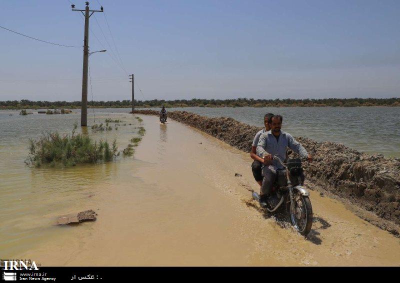 آب از 35هزار هكتار زمین كشاورزی سیل زده خوزستان خارج شد آب از 35هزار هكتار زمین كشاورزی سیل زده خوزستان خارج شد