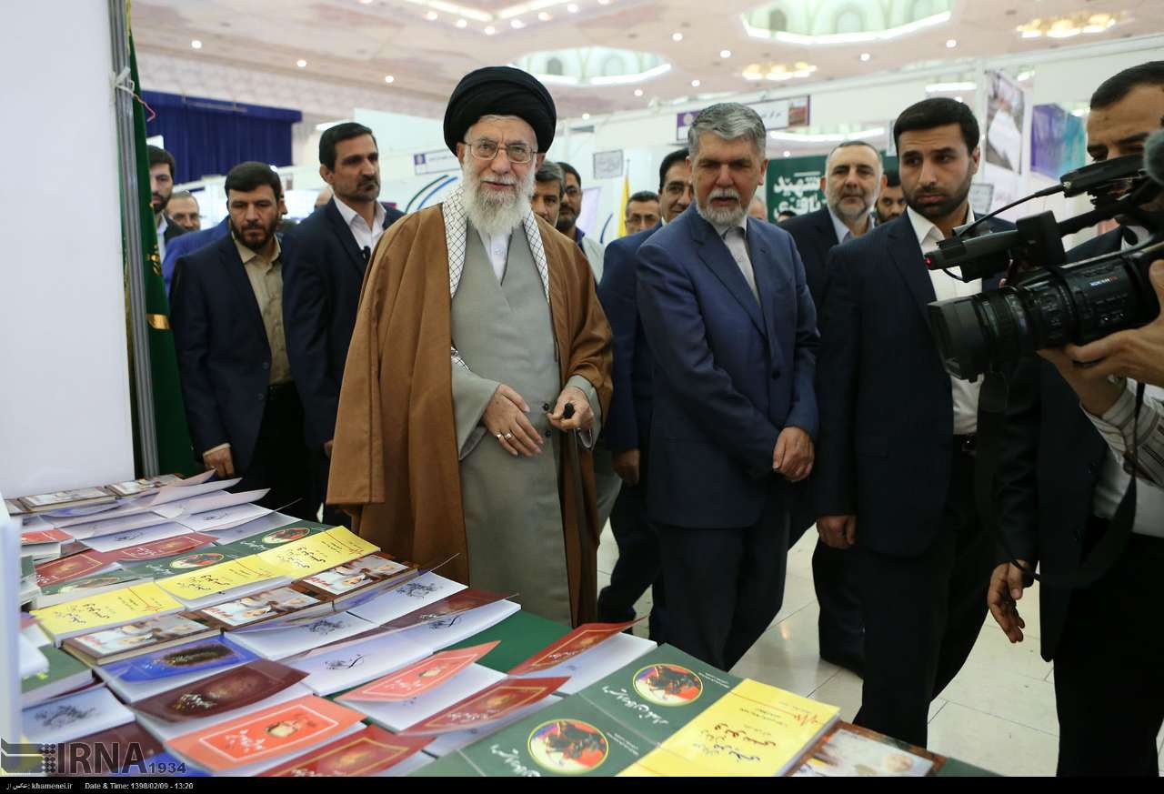 دیدار با پسر شهید صیاد شیرازی و سراغگیری از خانواده شهید آوینی دیدار با پسر شهید صیاد شیرازی و سراغگیری از خانواده شهید آوینی