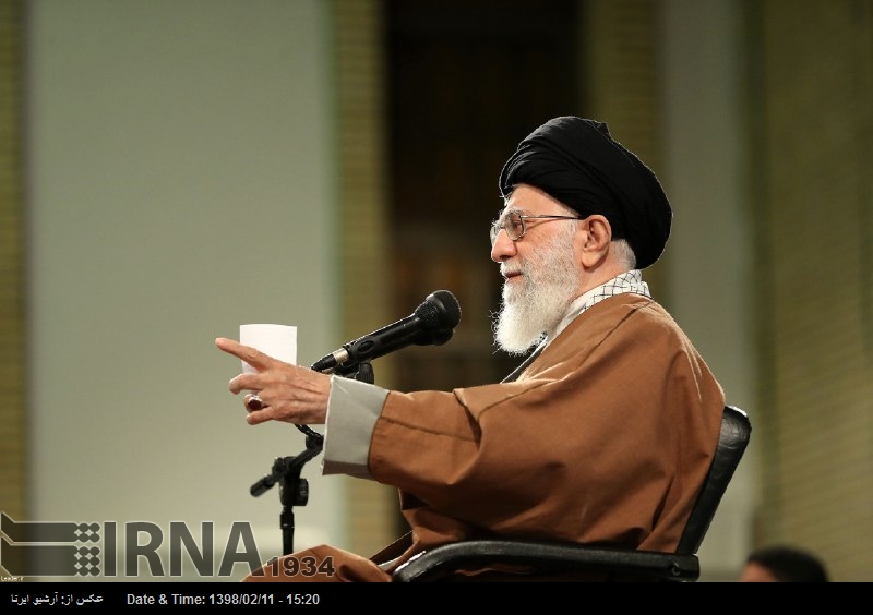 ایرانی قوم متحد ہو تو دشمن کی سازشیں ناکام ہوں گی: آیت اللہ خامنہ ای ایرانی قوم متحد ہو تو دشمن کی سازشیں ناکام ہوں گی: آیت اللہ خامنہ ای