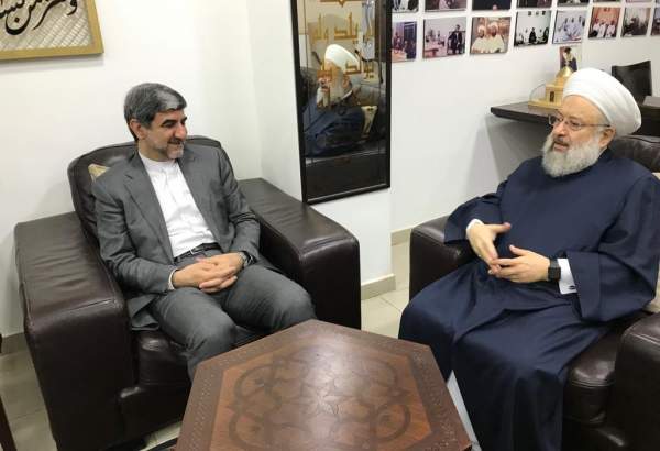 السفير فيروزنيا: اميركا غير قادرة علي منع صادرات النفط الايراني السفير فيروزنيا: اميركا غير قادرة علي منع صادرات النفط الايراني