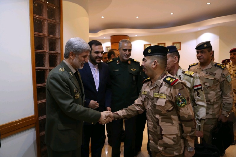 وزير الدفاع: التعاون الدفاعي بين إيران والعراق يسهم في ارساء الامن و الاستقرار في المنطقة وزير الدفاع: التعاون الدفاعي بين إيران والعراق يسهم في ارساء الامن و الاستقرار في المنطقة