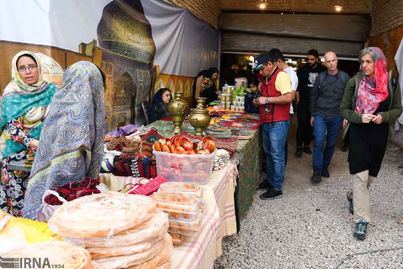 بخش گردشگری كشور 11.8 میلیارد دلار درآمد جذب كرد