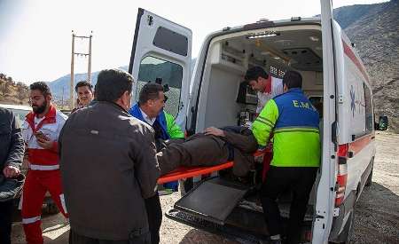 اورژانس كردستان 6 مصدوم تصادف ميني بوس را به بيمارستان منتقل كرد