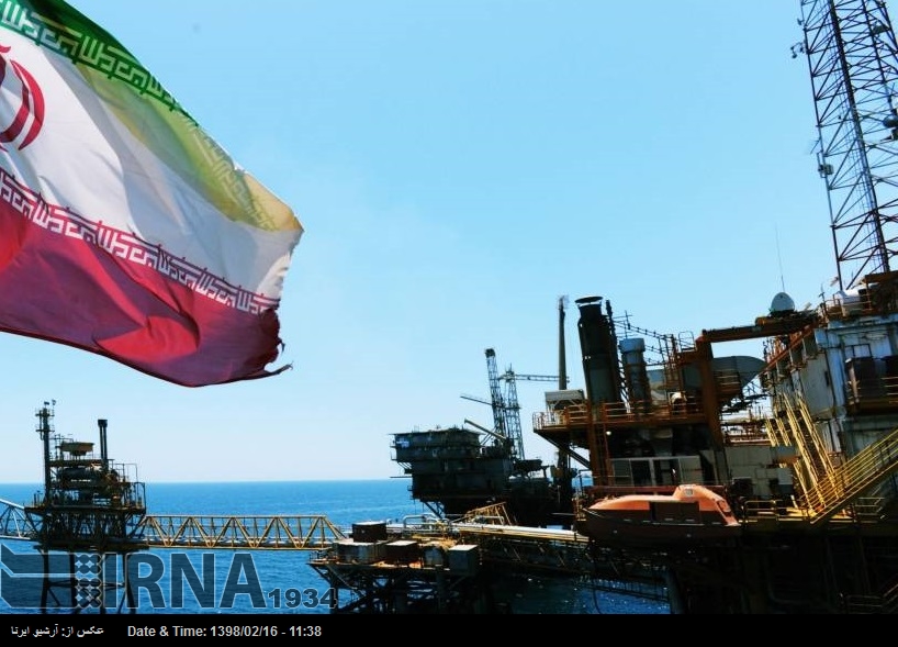Пекин не соблюдает нефтяные санкции в отношении Ирана: китайские СМИ