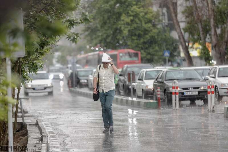 تداوم بارش‌های پراكنده و رگبار بهاری در برخی مناطق كشور