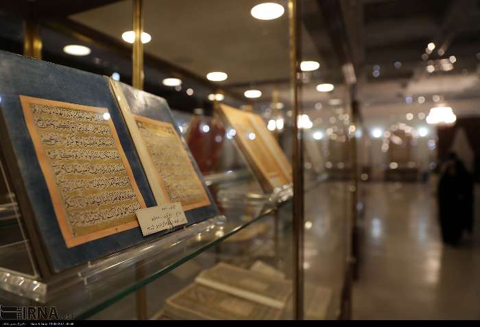 حدود ۵۰۰ کتاب قدیمی با موضوع محرم در آستان قدس رضوی نگهداری می شود