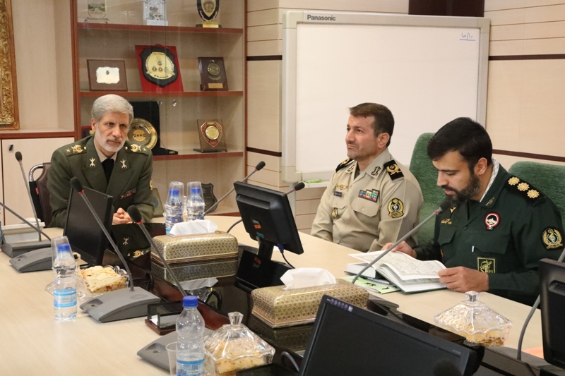 العدو يسعي الي تضعيف المعنويات الوطنية العدو يسعي الي تضعيف المعنويات الوطنية