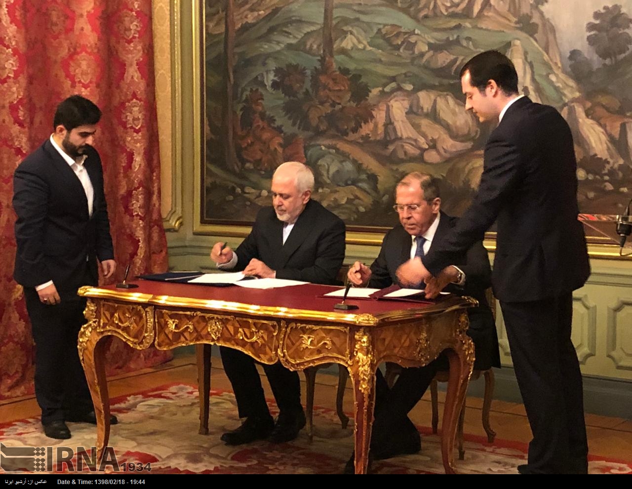 Между Ираном и РФ подписан протокол об упрощении визового режима для отдельных категорий граждан Между Ираном и РФ подписан протокол об упрощении визового режима для отдельных категорий граждан