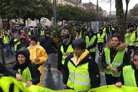 جلیقه زردها بار دیگر خیابان های فرانسه را قرق كردند