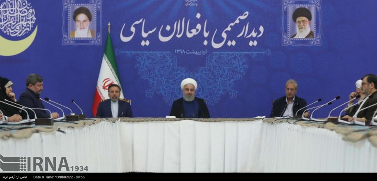 دشمنوں کے دباؤ اسلامی انقلاب کی تاریخ میں بے مثال جنگ ہے: ایرانی صدر دشمنوں کے دباؤ اسلامی انقلاب کی تاریخ میں بے مثال جنگ ہے: ایرانی صدر