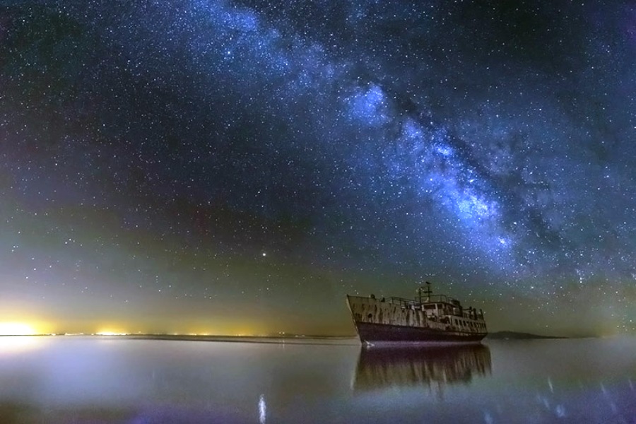 Ships start ferrying at Urmia Lake thanks to high water