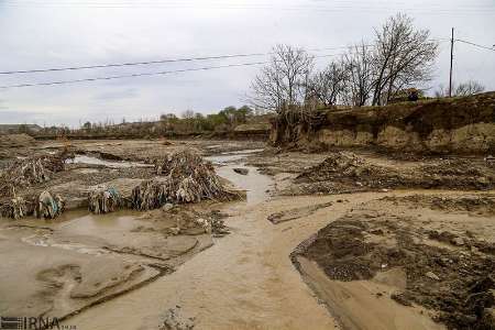 سیل راه ارتباطی 25 هزار روستایی رازوجرگلان را بست