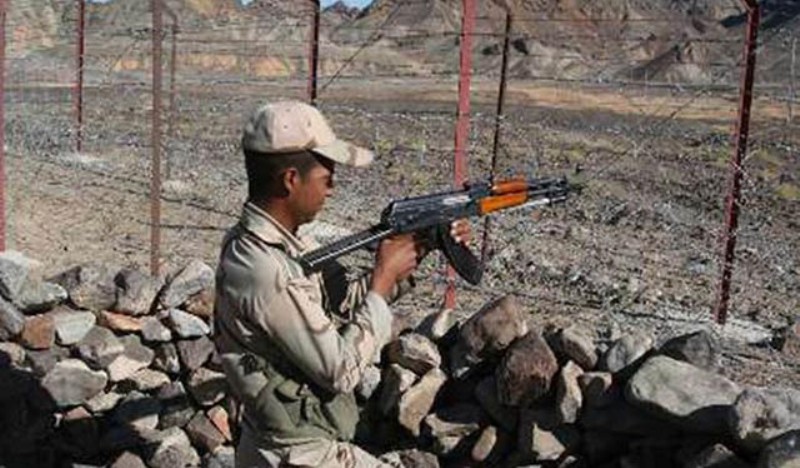 Iran hands over 46 illegal immigrants to Pakistan Iran hands over 46 illegal immigrants to Pakistan