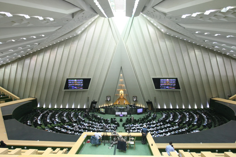 مجلس با اعطای تابعیت به فرزندان زنان ایرانی موافقت كرد