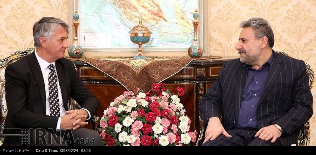 Destacado diputado considera que las sanciones de EEUU son una oportunidad para Irán Destacado diputado considera que las sanciones de EEUU son una oportunidad para Irán
