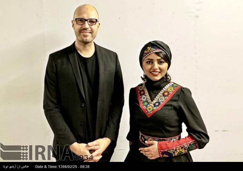 El público alemán elogia a la cantante iraní Abbasi El público alemán elogia a la cantante iraní Abbasi