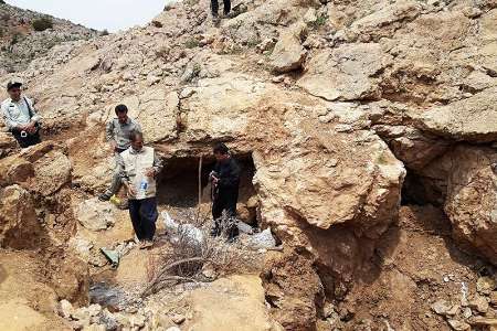 پرونده معدن آلبلاغ اسفراین روی میز معاون سازمان محیط زیست پرونده معدن آلبلاغ اسفراین روی میز معاون سازمان محیط زیست