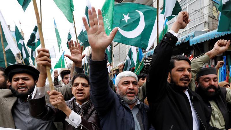 Pakistani nation suffers ailing economy, terrorism Pakistani nation suffers ailing economy, terrorism