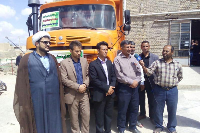 اهالی روستای نردین میامی به یاری سیلزدگان شتافتند اهالی روستای نردین میامی به یاری سیلزدگان شتافتند