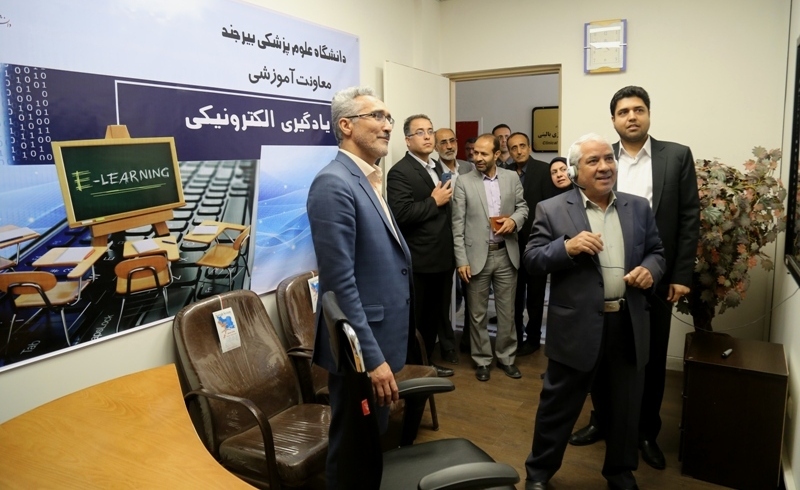 اتاق آموزش مجازی در دانشكده پیراپزشكی بیرجند راه اندازی شد اتاق آموزش مجازی در دانشكده پیراپزشكی بیرجند راه اندازی شد