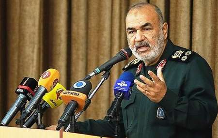 سرلشگر سلامی: دشمنان ما از درون دچار پوكی استخوان هستند سرلشگر سلامی: دشمنان ما از درون دچار پوكی استخوان هستند