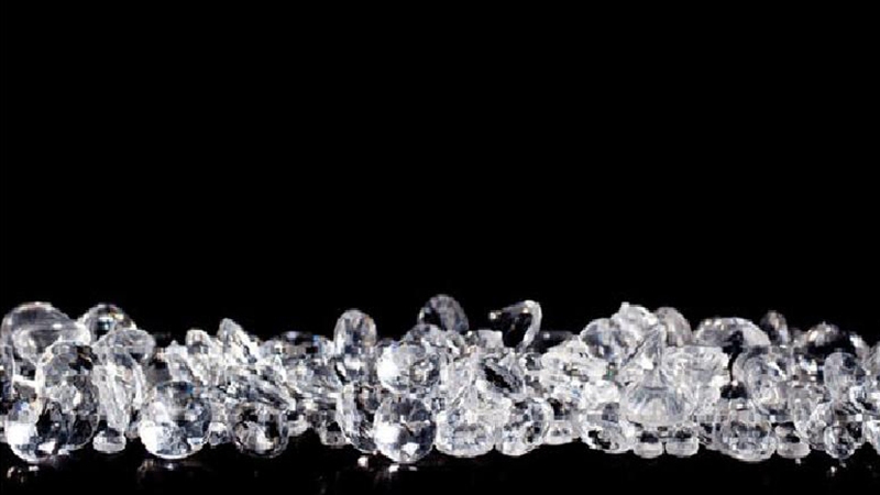 محققان موفق به تولید الیاف الماس با فناوری لیزر شدند