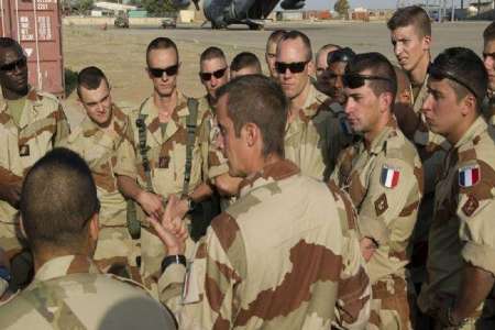 رويترز: فرانسه برنامه اي براي توقف آموزش نظامي در عراق ندارد