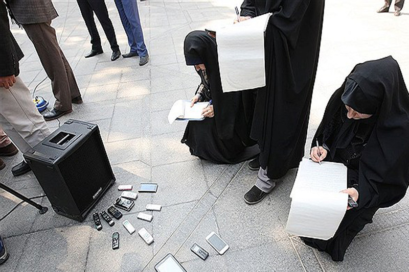 نارضايتي خبرنگاران ميامي ازدعوت گزينشي به برنامه هاي خبري نارضايتي خبرنگاران ميامي ازدعوت گزينشي به برنامه هاي خبري