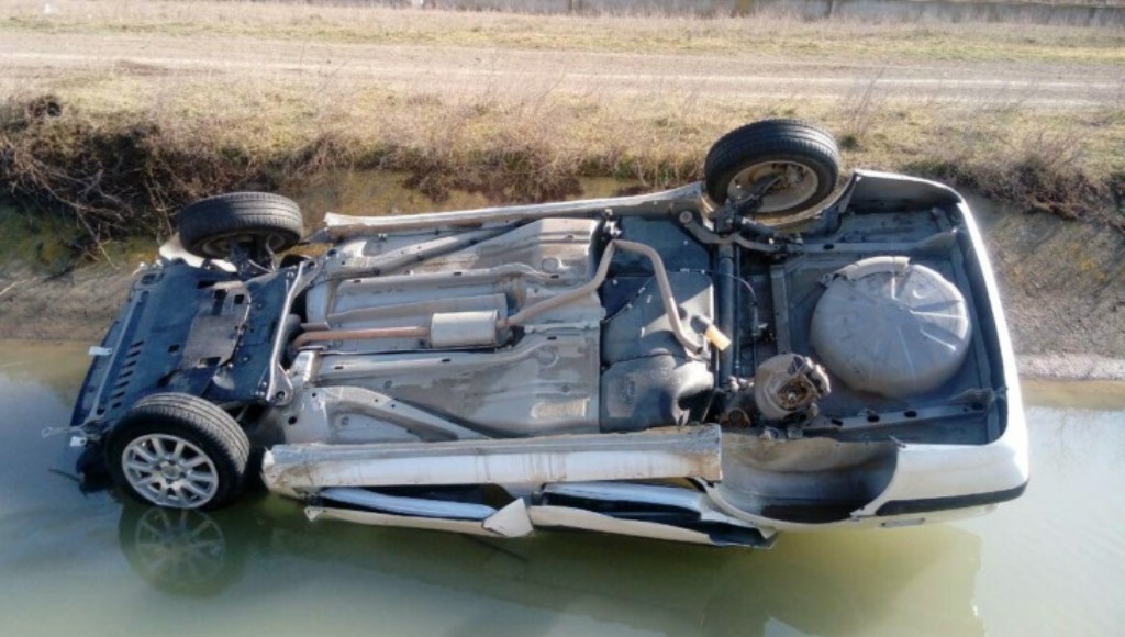 واژگوني خودرو سواري در محور بافق به بهاباد يك كشته بر جا گذاشت واژگوني خودرو سواري در محور بافق به بهاباد يك كشته بر جا گذاشت