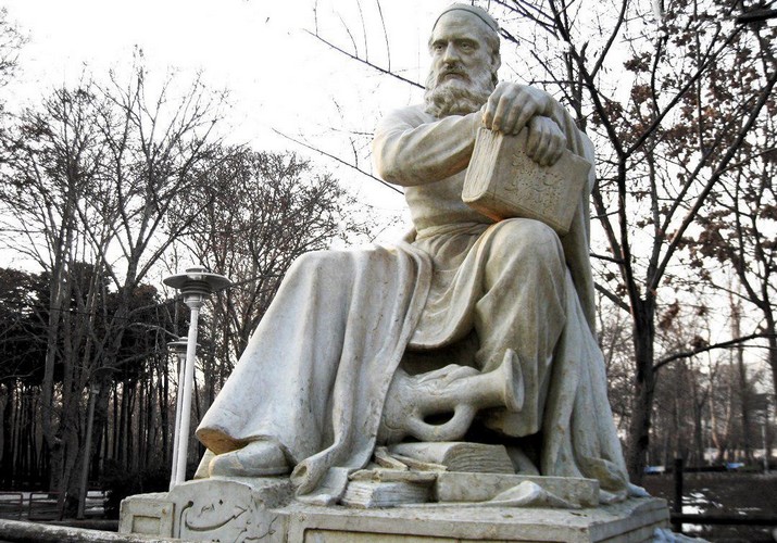 الخیام...شاعروفیلسوف وریاضی ومنجم رباعیاته عالمیة الخیام...شاعروفیلسوف وریاضی ومنجم رباعیاته عالمیة