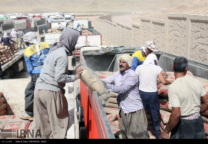 عراق از ورود كارگران ایرانی به بازارچه سومار جلوگیری می كند