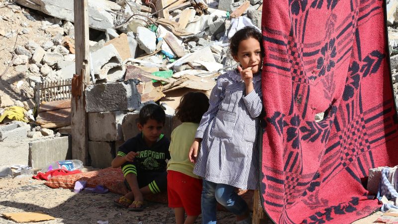 حماس: تشكيلات فلسطيني با تحريم غزه به رنج مردم دامن زده است حماس: تشكيلات فلسطيني با تحريم غزه به رنج مردم دامن زده است