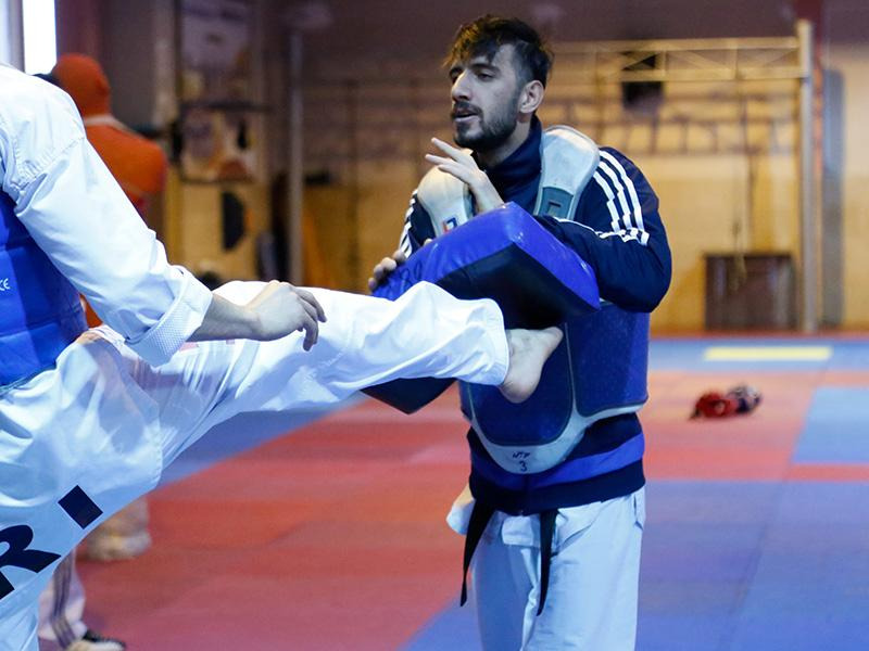Irans Vertreter rückt ins Finale der Taekwondo-Wettbewerbe in Manchester vor Irans Vertreter rückt ins Finale der Taekwondo-Wettbewerbe in Manchester vor