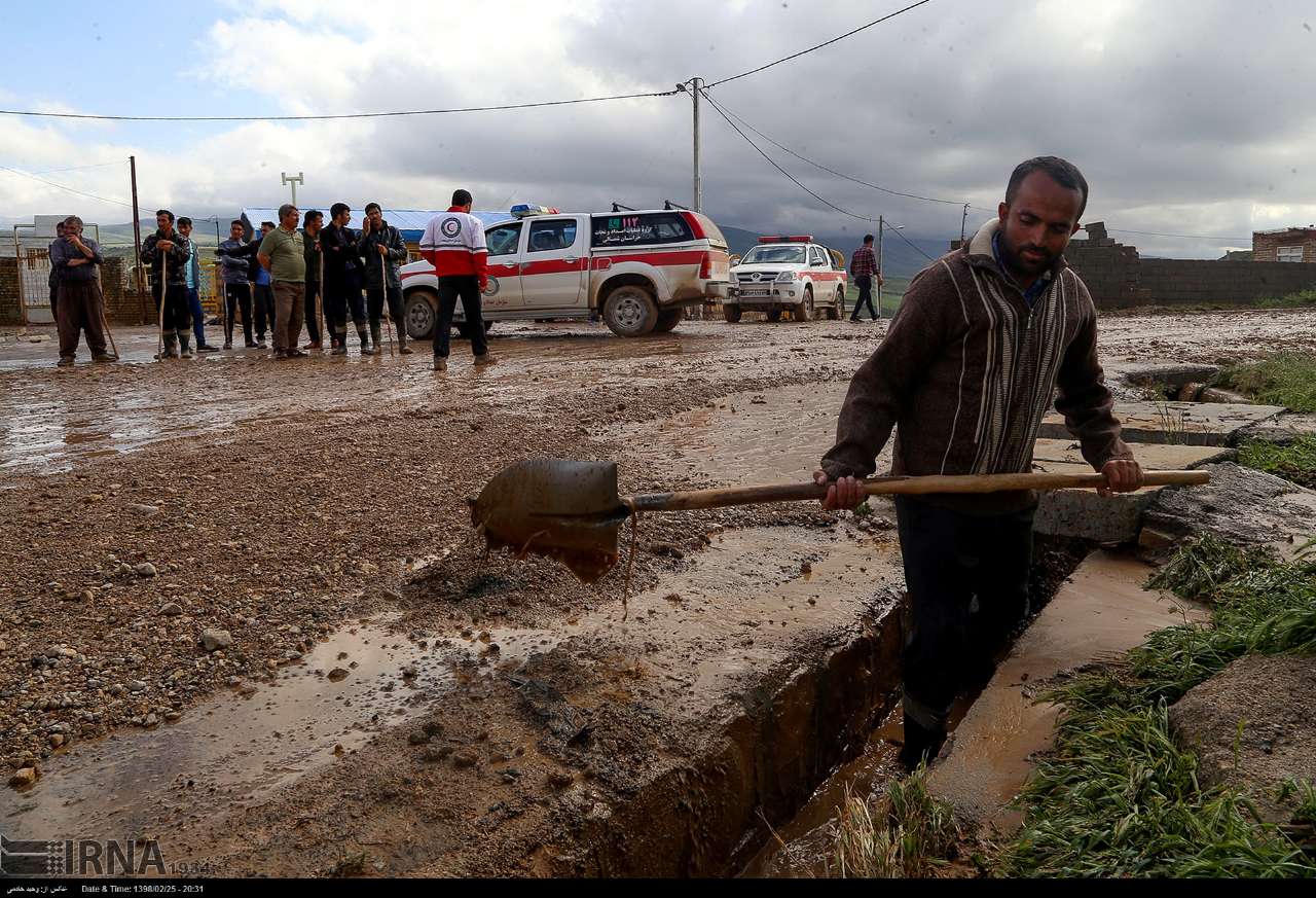 ICRC earmarks 400,000 euros to help flood-hit Iranians ICRC earmarks 400,000 euros to help flood-hit Iranians