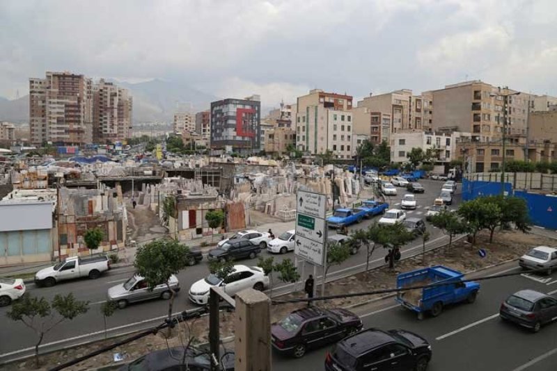 فاز نخست تخلیه سنگ بری های میدان كتاب تهران اجرا شد فاز نخست تخلیه سنگ بری های میدان كتاب تهران اجرا شد