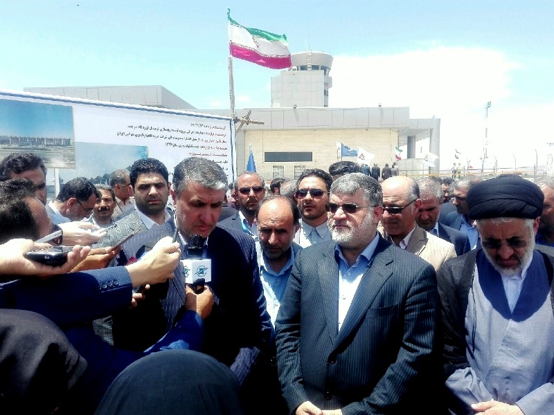 وزیر راه: توسعه محور شرق از اولویت های كشور است وزیر راه: توسعه محور شرق از اولویت های كشور است