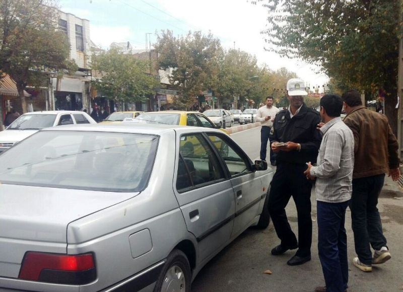 رییس پلیس راه همدان: شهروندان از مسافربرهای شخصی استفاده نكنند رییس پلیس راه همدان: شهروندان از مسافربرهای شخصی استفاده نكنند